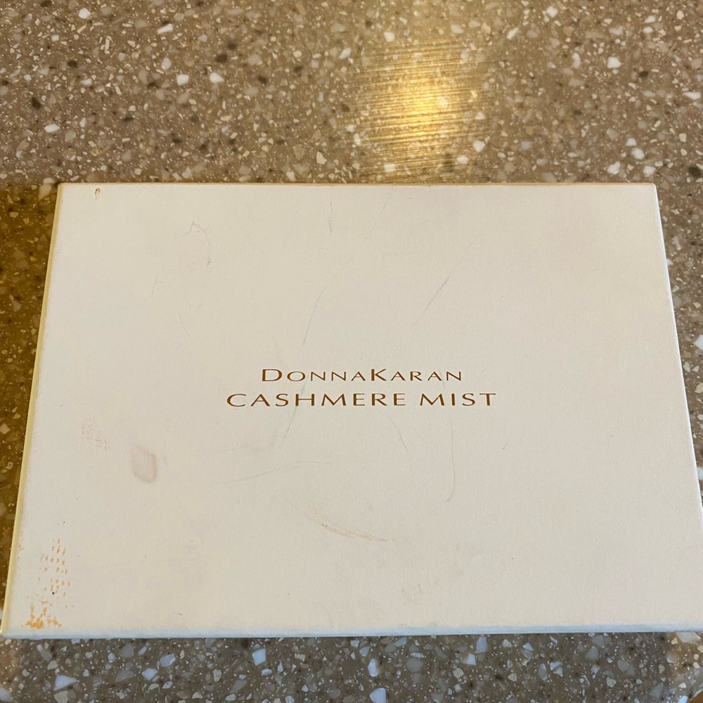 Donna Karan Cashmere Mist Cream Box